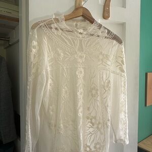 Sundance 3/4 sleeve lace top. Size L.